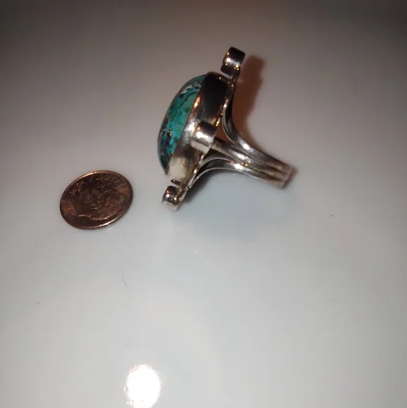 Turquoise style ring. 7 1/2 - Picture 3 of 4